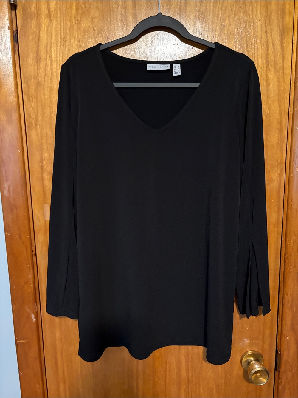 Susan Graver Black V-Neck Long Sleeve Top - Size M - Never Worn
